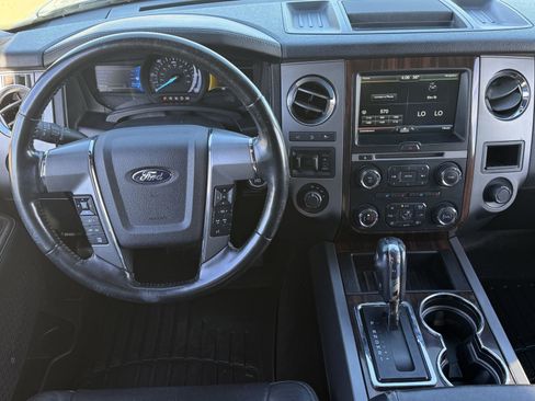 Used 2015 Ford Expedition EL Platinum image 11
