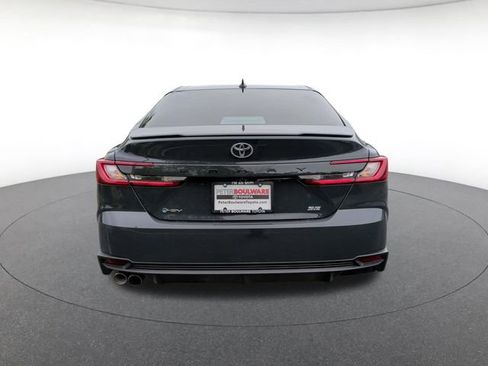 Used 2025 Toyota Camry SE w/ Convenience Package FWD image 5