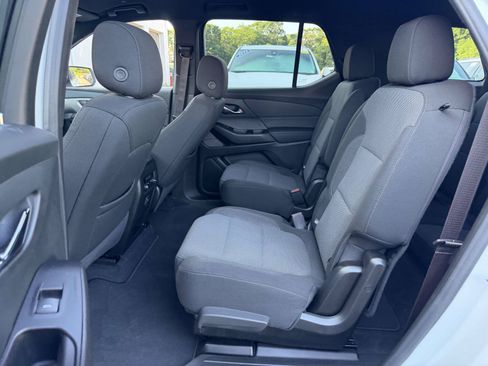 Used 2023 Chevrolet Traverse LT AWD/4WD image 12