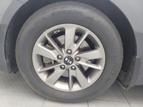 Used 2017 Kia Optima LX w/ Value Package FWD image 31