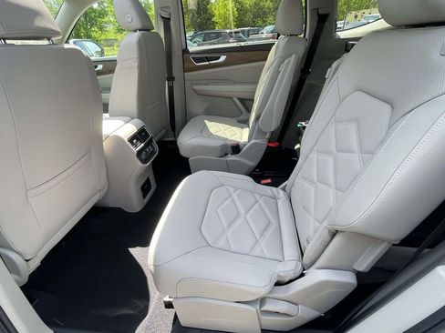 New 2026 Volkswagen Atlas SE FWD image 11