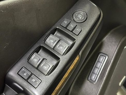 Used 2019 GMC Yukon Denali image 22