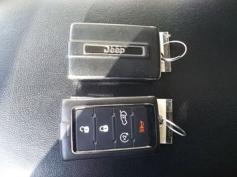 Used 2022 Jeep Grand Cherokee Limited 4xe w/ Luxury Tech Group II image 30