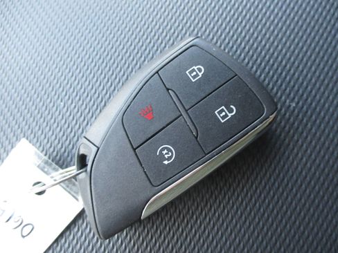 Used 2026 Chevrolet Equinox LT FWD image 40