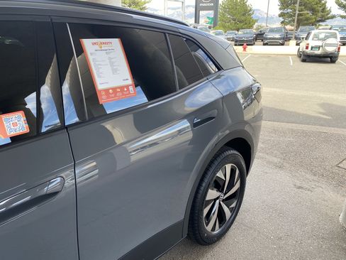 Certified 2023 Volkswagen ID.4 Pro AWD/4WD image 38