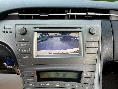 Used 2015 Toyota Prius Two FWD image 14