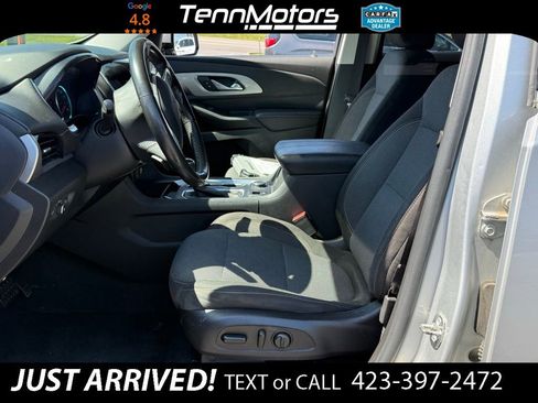 Used 2018 Chevrolet Traverse LT AWD/4WD image 11