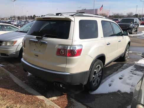 Used 2011 GMC Acadia SLT image 2