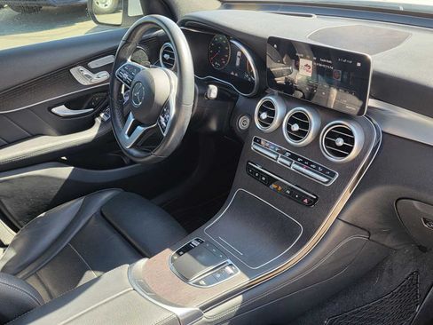Used 2020 Mercedes-Benz GLC 300 4MATIC image 10