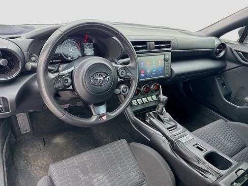 Used 2023 Toyota GR86 RWD image 13