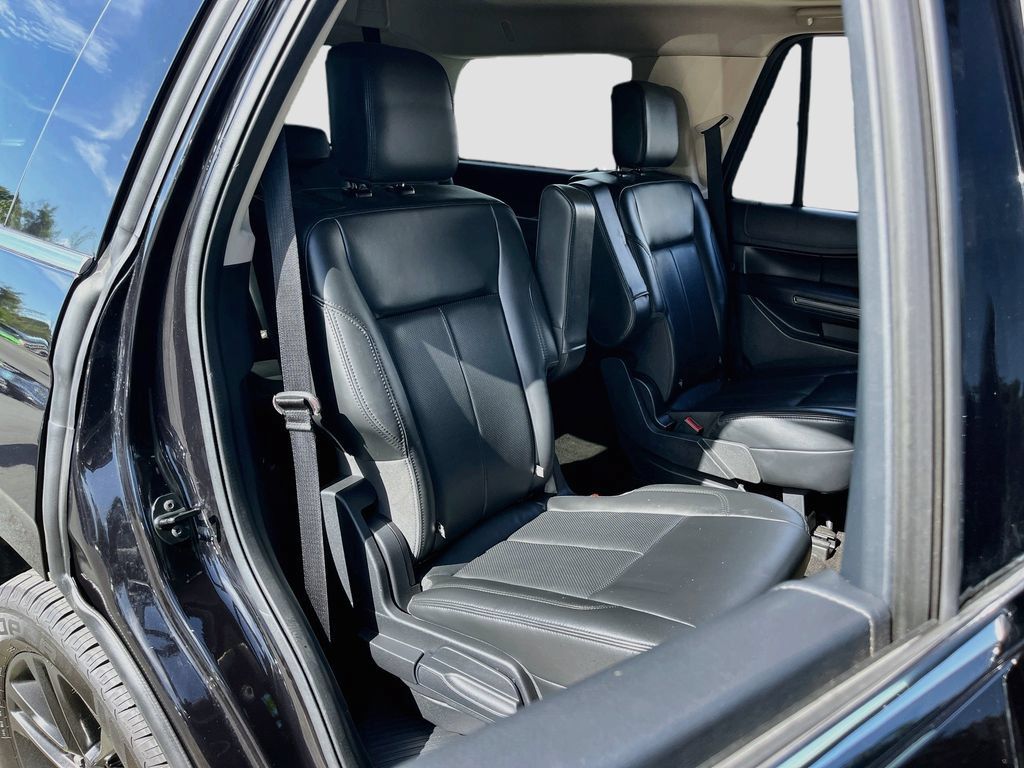 Used 2022 Ford Expedition XLT RWD image 29