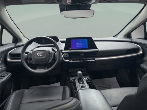 Used 2023 Toyota Prius XLE FWD image 8