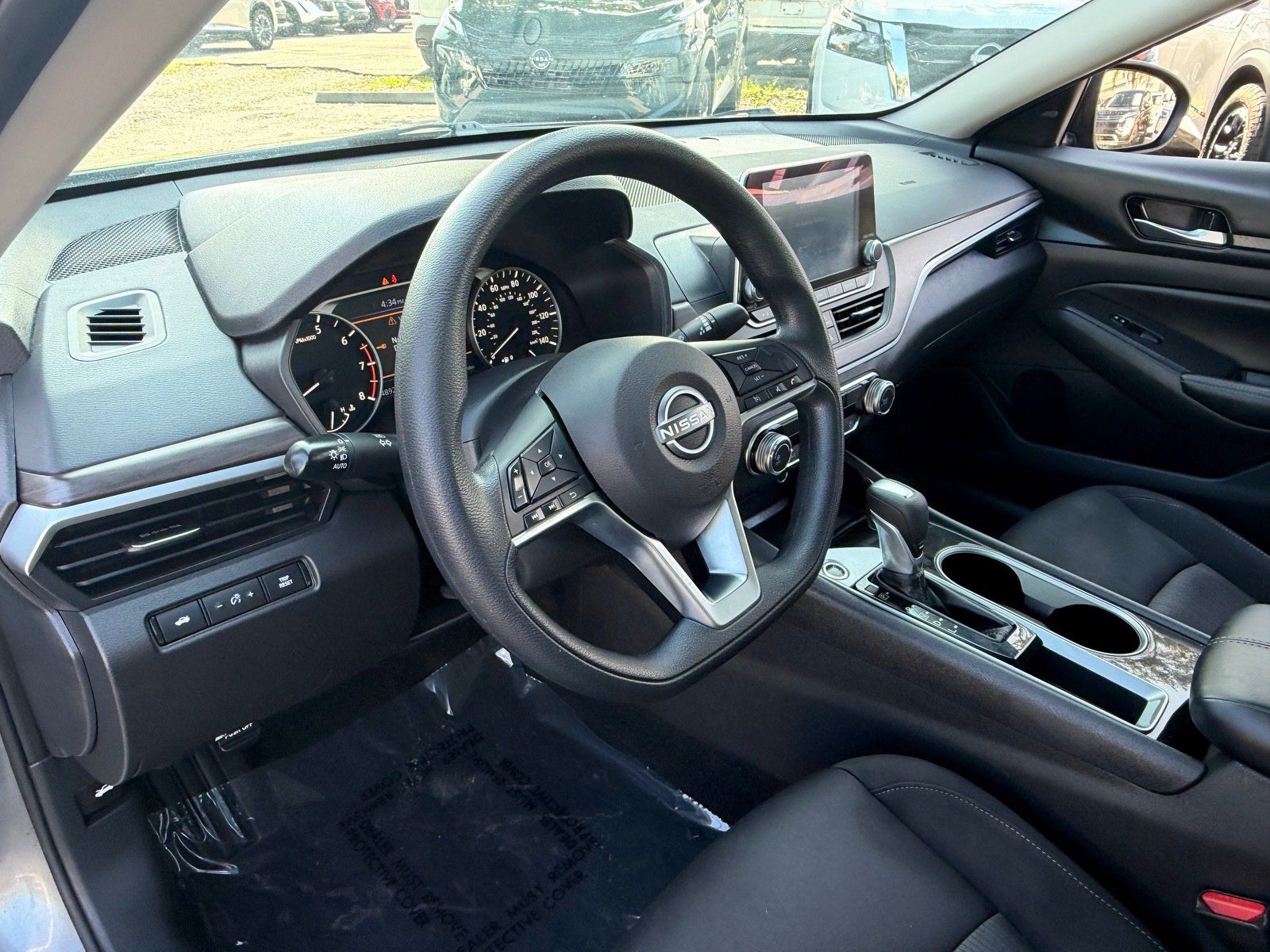 Certified 2024 Nissan Altima 2.5 SV FWD image 10
