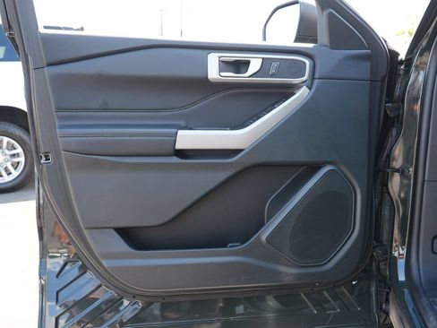 Used 2024 Ford Explorer XLT w/ Equipment Group 202A AWD/4WD image 14