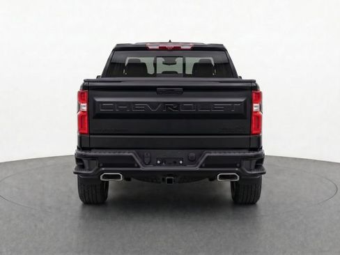 Used 2025 Chevrolet Silverado 1500 High Country w/ Midnight Edition AWD/4WD image 3