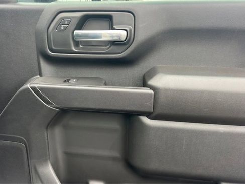 Used 2025 Chevrolet Silverado 2500 Custom w/ Custom Value Package image 21