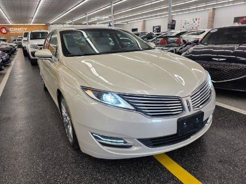 Used 2016 Lincoln MKZ w/ Equipment Group 300A Reserve FWD image 4