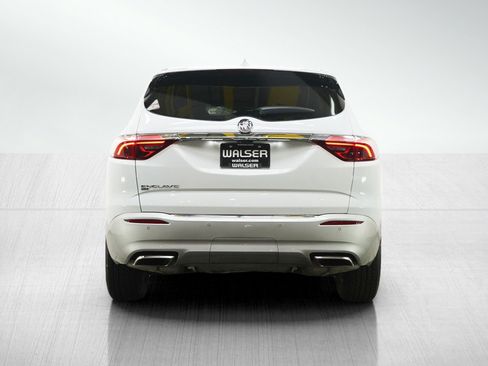 Used 2023 Buick Enclave Essence w/ Sound and Sites Package AWD/4WD image 4