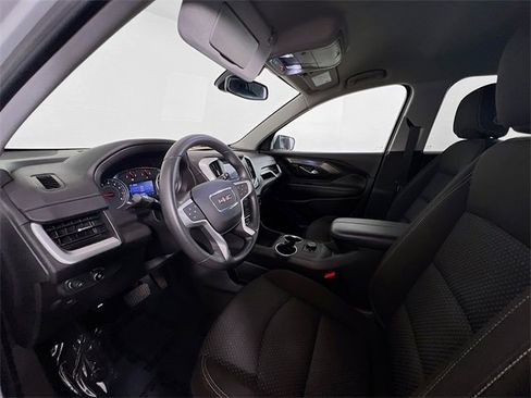 Used 2022 GMC Terrain SLE w/ LPO, Floor Liner Package image 20