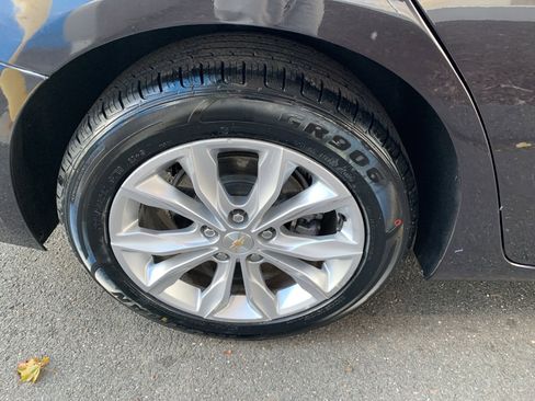 Used 2023 Chevrolet Malibu LT image 11