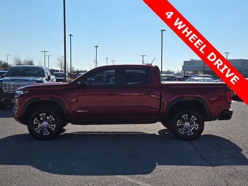 Used 2024 GMC Canyon AT4 w/ Technology Package image 3