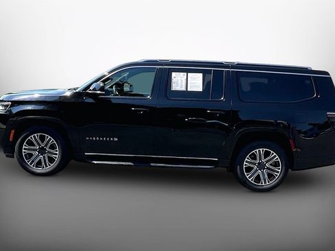 Certified 2024 Jeep Wagoneer L Series II w/ Flexible Seating Group AWD/4WD image 5