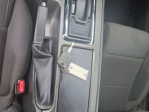 Used 2013 Ford Mustang GT RWD image 14