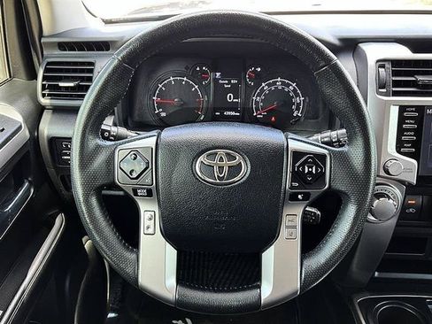 Used 2022 Toyota 4Runner SR5 RWD image 20