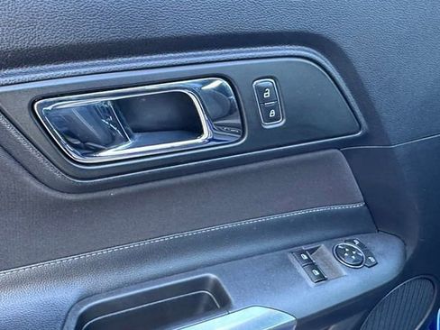 Used 2016 Ford Mustang GT image 5