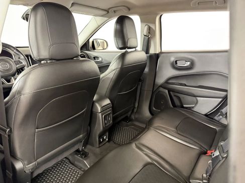 Used 2018 Jeep Compass Latitude w/ Popular Equipment Group AWD/4WD image 29