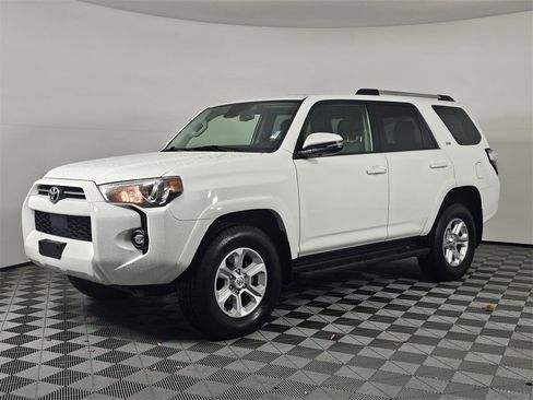 Used 2022 Toyota 4Runner SR5 Premium w/ Moonroof Package image 3