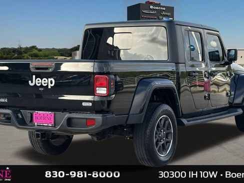 Used 2022 Jeep Gladiator Overland w/ Popular Equipment Package AWD/4WD image 3