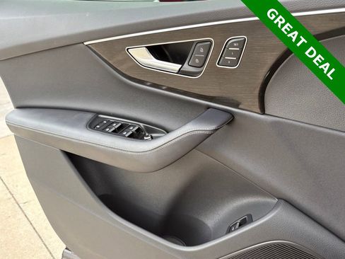 Used 2025 Audi Q7 3.0T Premium Plus AWD/4WD image 28
