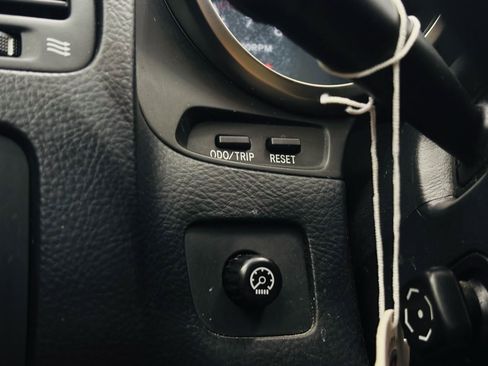 Used 2005 Lexus SC 430 Convertible RWD image 52