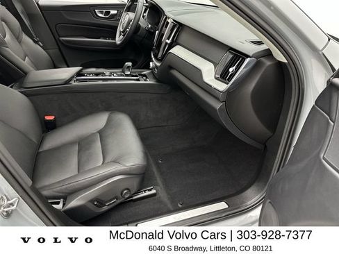 Certified 2025 Volvo XC60 B5 Plus AWD/4WD image 25