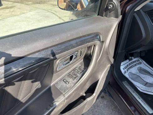 Used 2010 Ford Taurus Limited image 9