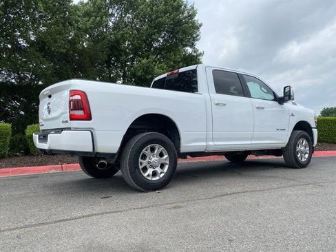 Used 2024 RAM 2500 Laramie AWD/4WD image 3