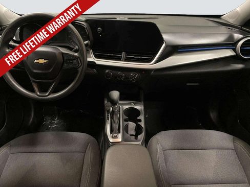 Used 2024 Chevrolet Trax LS FWD image 22