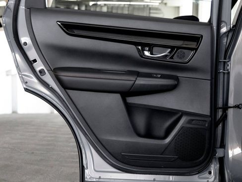 Used 2025 Honda CR-V Sport Touring image 18
