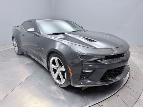 Used 2017 Chevrolet Camaro SS image 3