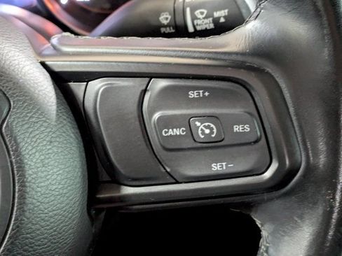 Used 2021 Jeep Gladiator Sport AWD/4WD image 27