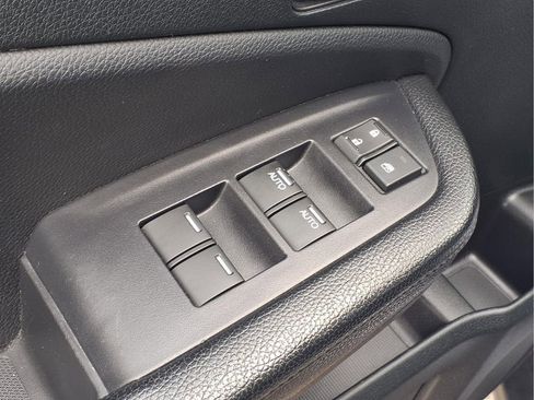 Used 2019 Honda Pilot Touring image 4