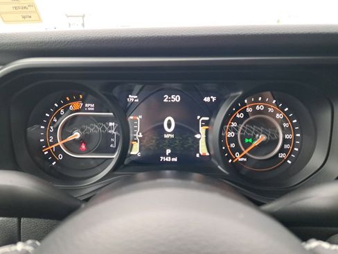 Used 2025 Jeep Wrangler Willys image 20