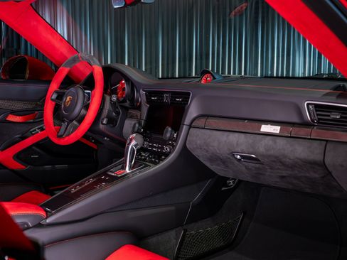 Used 2018 Porsche 911 GT2 RS RWD image 46