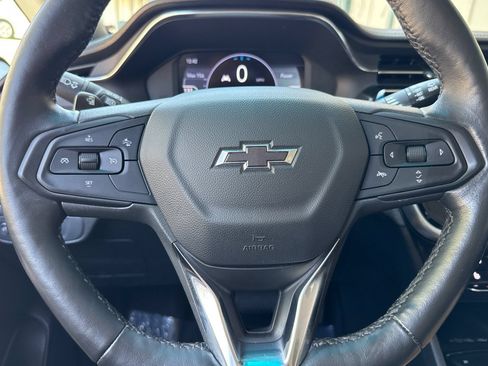 Used 2023 Chevrolet Bolt LT w/ Infotainment Package FWD image 33