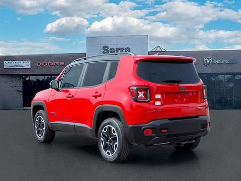 Used 2016 Jeep Renegade Trailhawk AWD/4WD image 4