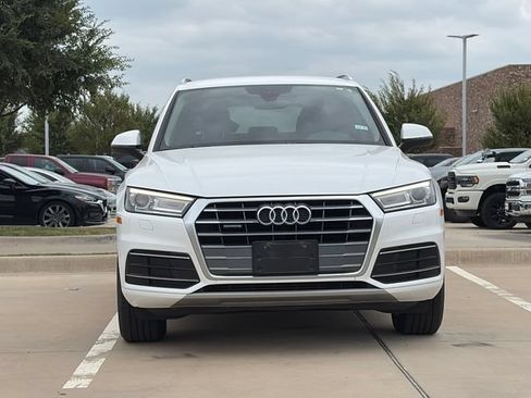 Used 2019 Audi Q5 2.0T Premium w/ Convenience Package AWD/4WD image 2