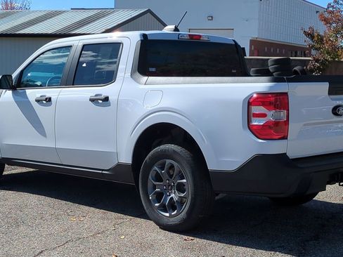 New 2025 Ford Maverick XLT w/ XLT Luxury Package image 3