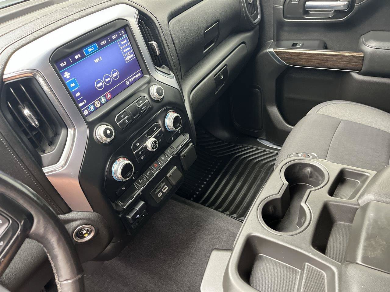 Used 2020 GMC Sierra 1500 SLE w/ SLE Value Package AWD/4WD image 17