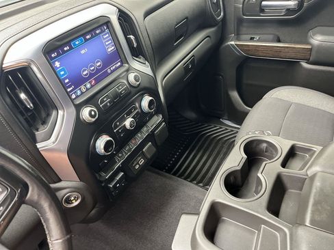 Used 2020 GMC Sierra 1500 SLE w/ SLE Value Package AWD/4WD image 17